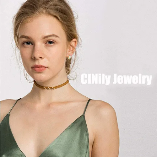 Miniatura 148 de CiNily Aretes Huggie de ópalo con bisagras, chapados en oro, hipoalergénicos, pequeños aretes de aro para mujeres, adolescentes, niñas, hombres