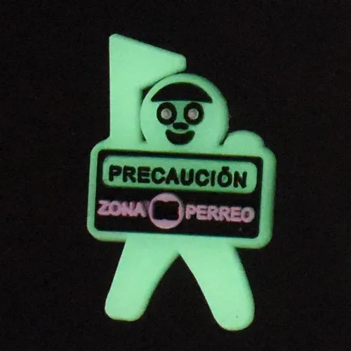 Miniatura 7 de Juego de 8 dijes para decoración de zapatos, pulsera de BUNNY que brillan en la oscuridad, regalos de fiesta, niños, niñas, hombres y mujeres, 8