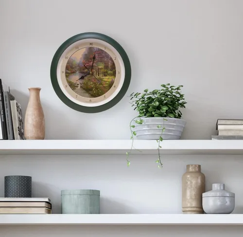 Miniatura 2 de Mark Feldstein & Associates Thomas Kinkade Garden of Prayer - Reloj de pared calmante con sonidos naturales, 13 pulgadas, color verde
