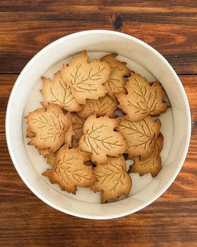 Miniatura 7 de Juego de 3 cortadores de galletas con temática caprichosa (diseños: seta, caracol, y hoja de arce), 3 piezas - Bakerlogy