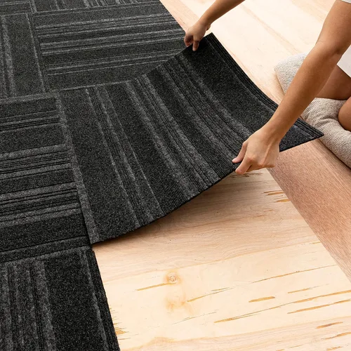 Miniatura 21 de Mohawk Home Baldosa de alfombra de 24" x 24" para interiores/exteriores, altura de pelo de 0.25", despegar y pegar, poliéster negro, (15 baldosas)