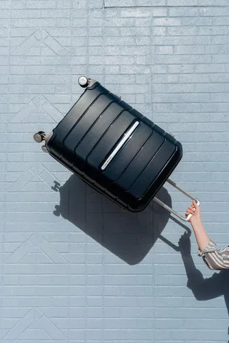 Miniatura 128 de Samsonite Freeform – Maleta rígida, expandible con ruedas dobles giratorias, Blanco