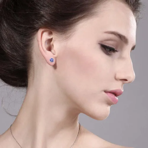 Miniatura 4 de Aretes de oro blanco de 14K macizo con tanzanitas redondas, claridad AAA, de 5 mm, 1.00 Ct.