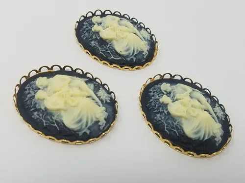 3 piezas de 1.181 in x 1.575 in marfil victoriano pareja de resina artesanía cameos con ajustes de filigrana de encaje (negro con ajustes de oro)