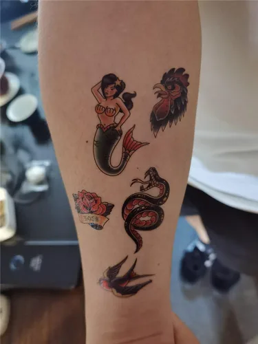 Miniatura 2 de Etiqueta engomada temporal del tatuaje del cráneo del ancla de la golondrina impermeable adultos hombres mujeres mano brazo hombro cuerpo arte
