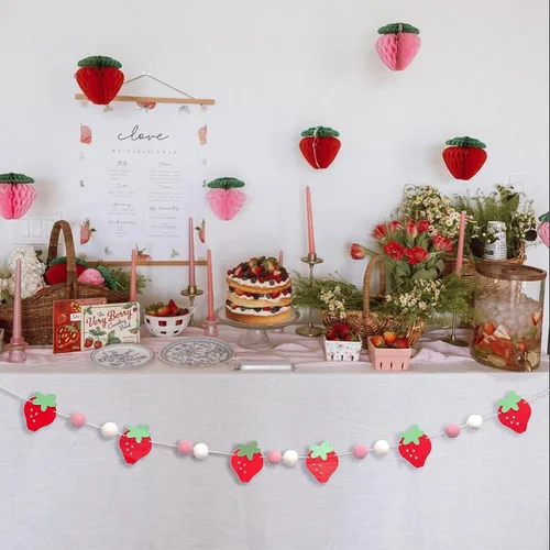 Miniatura 5 de Guirnalda de madera de fresa, decoraciones temáticas de fresa, guirnalda de fieltro de fresa, temática de primer cumpleaños para niña, pancarta