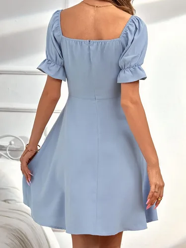 Miniatura 2 de WDIRARA Vestido corto de verano acampanado con cuello corazón y cordón frontal para mujer 2023
