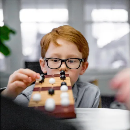Miniatura 7 de Rock Me Archimedes, Juego de mesa familiar de rompecabezas de equilibrio y estrategia con canicas, juguete educativo STEM retro, para adultos
