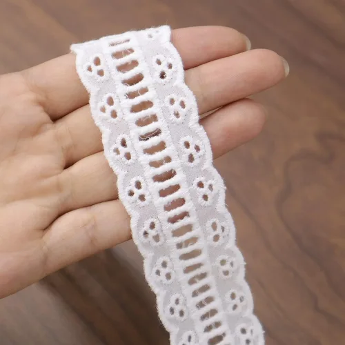 Miniatura 3 de Cinta de encaje con ojales blancos de 7 yardas, cinta de encaje floral para manualidades, ropa, bolsa, decoración de almohadas (1.3 pulgadas)