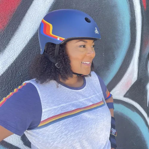 Miniatura 6 de Triple Eight Casco certificado Sweatsaver para patineta, BMX, Roller Derby, patinaje sobre ruedas, patinaje en línea, scooter y bicicleta Playa Pací