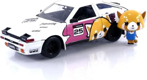 Jada Toys Sanrio 1:24 1986 Toyota Trueno (AE86) - Figura de coche fundido a presión y Aggretsuko, juguetes para niños y adultos (33725)
