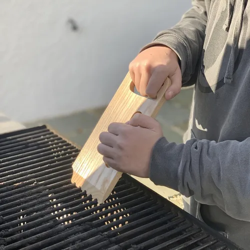 Miniatura 4 de Outset Limpieza de parrilla, raspador de parrilla de madera, limpiador de barbacoa de bambú de 10