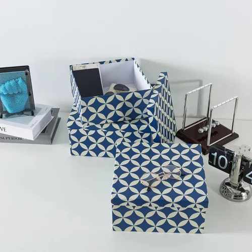 Miniatura 6 de Soul & Lane Juego de 3 cajas decorativas con tapas, cuadradas de 28 cm x 28 cm, de cartón anidadas para decoración del hogar en azul y crema, cajas