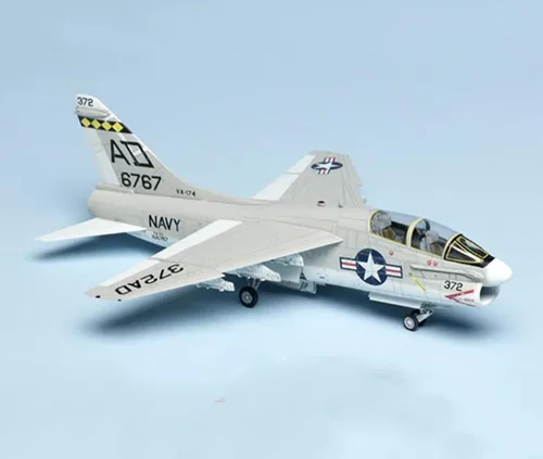 Miniatura 3 de Fighter 3D Puzzles - Kits de modelos de plástico, escala 1/48 TA-7C Corsair II, modelo de avión de ataque Corsair II, juguetes para adultos