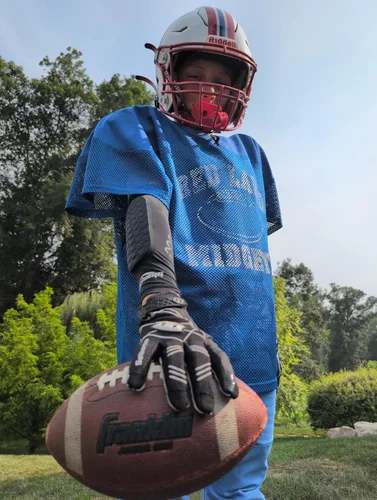 Miniatura 9 de COOLOMG Almohadilla de antebrazo de fútbol con agarres de palo acolchada para antebrazo para adultos y jóvenes