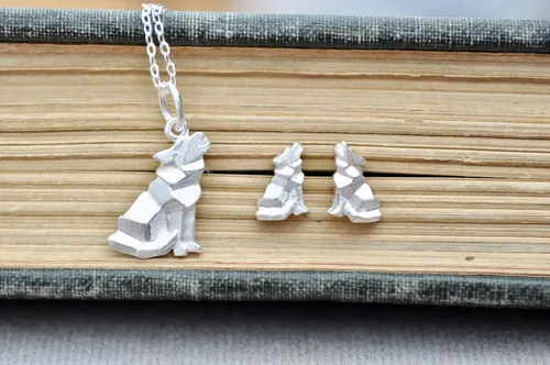 Miniatura 7 de Collar de lobo de origami con cadena de plata de ley de 16