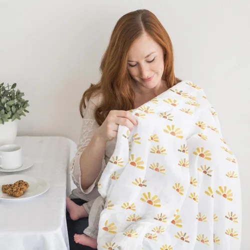 Miniatura 4 de SwaddleDesigns Mantas Envolventes de Muselina de Algodón, Juego de 4, Manta de Recepción para Bebés Recién Nacidos, Registro de Bebés y Regalo, Días