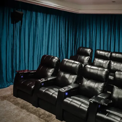 Miniatura 8 de ChadMade Cortina blackout de terciopelo para cine en casa, panel plisado de 84 pulgadas de ancho x 108 pulgadas de largo (1 panel), para auditorio