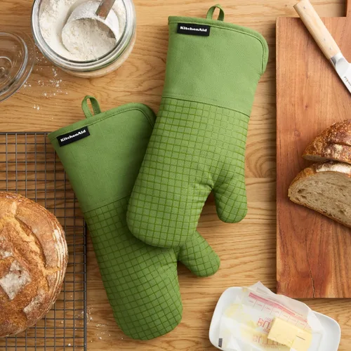 Miniatura 2 de KITCHENAID Gourmet Series Gridlines - Juego de 2 guantes de horno resistentes al calor hasta 600 °F, agarre de silicona suave, puño magnético, verde