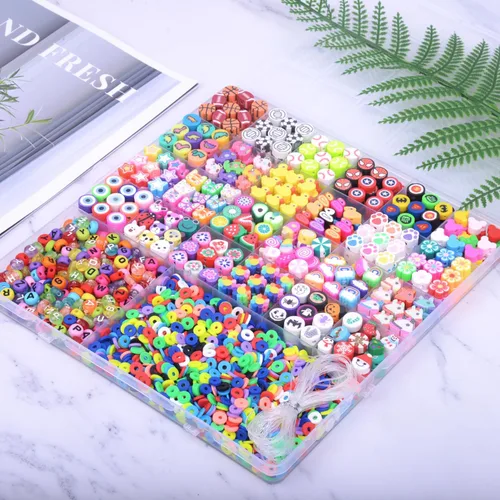 Miniatura 4 de 2480 piezas de cuentas y dijes de arcilla polimérica para kit de hacer pulseras, lindos y divertidos dijes y cuentas para hacer pulseras de amistad