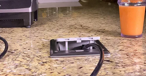 Miniatura 2 de OB-2-CT-SP Caja de encimera con toma de corriente oculta con botón pulsador con placa de cubierta, receptáculo GFCI de 20 amperios - Acero inoxidable