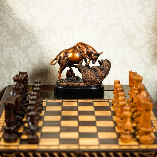 Miniatura 2 de MEPERPER Estatua de Toro y Oso de Wall Street, Decoración de 9x9.5 Pulgadas, Figura de Resina para Escritorio de Finanzas con Acabado Similar al