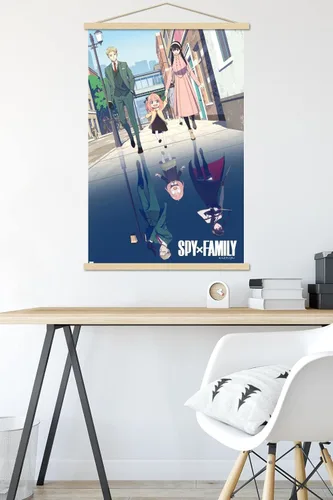 Miniatura 5 de Trends International Spy x Family - Póster de pared de arte familiar con llave, 22.37 x 34.00 pulgadas, paquete de impresión premium y colgador
