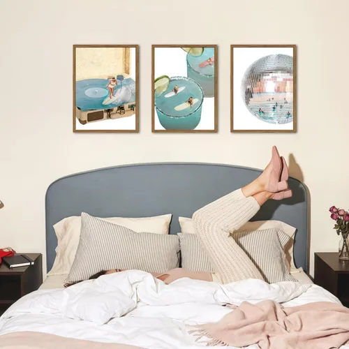 Miniatura 8 de Juego de 3 pinturas de pared costeras azules enmarcadas, decoración de pared de playa con bola de discoteca preppy, pinturas de surf retro Y2K