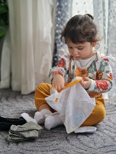 Miniatura 9 de Simply Kids Calcetines tobilleros antideslizantes para bebé (9 pares), agarre superior, algodón suave, para niñas y niños activos (de 0 a 7 años)