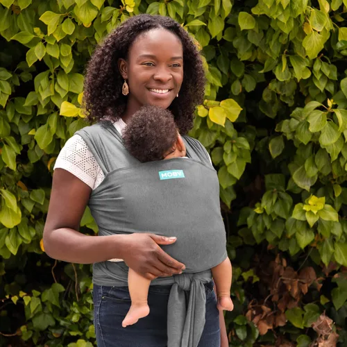 Miniatura 6 de Porta bebé Moby Baby Wrap para recién nacidos a niños pequeños (8-15kg), porta bebé en cabestrillo, diseño ultra ligero y manos libres, ajustable