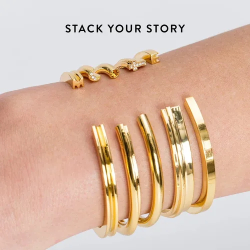 Miniatura 5 de Stella Valle Initial Charm Bracelet - 18K Gold Plated Brass Cuff Bracelet in the Shape of Initial