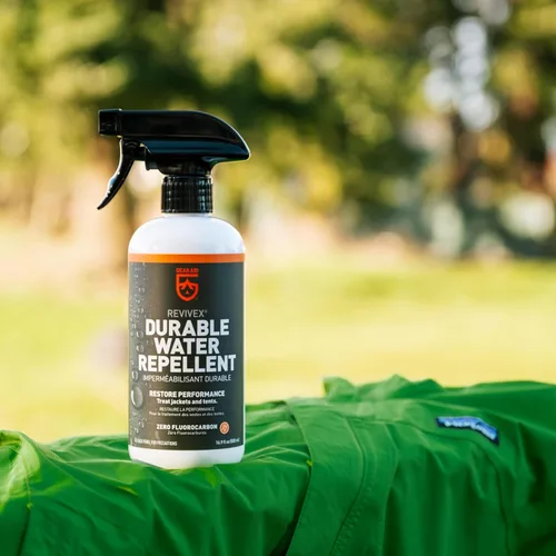 Miniatura 5 de GEAR AID Revivex Durable Water Repellent (DWR) Spray for Waterproof Jackets, Rain Gear, Gore-TEX, Tents & Camping Gear – Restore Waterproofing &