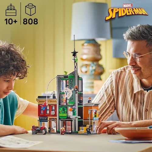 Miniatura 2 de LEGO Marvel Spider-Man vs. Oscorp Juego de Construcción de Juguete - Set de Juego de Simulación con 8 Minifiguras de Juguete para Niños y Niñas