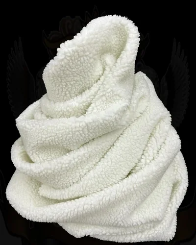 Miniatura 4 de Tela Sherpa resistente color sólido marfil de 60 pulgadas de ancho vendido por The Continous Yard - para chaquetas cálidas, abrigos, botas UGG