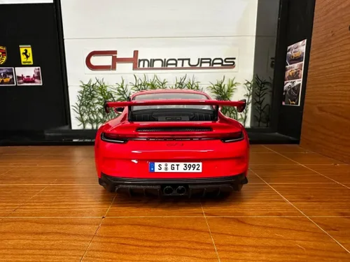 Miniatura 6 de Maisto 1:18 Edición especial 2022 Porsche 911 GT3, azul