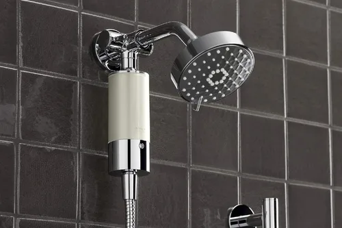 Miniatura 10 de Kohler 30646-CP Sistema de filtración de agua de ducha acuífero, reduce el cloro y el olor, incluye reemplazo de filtro, cromo pulido