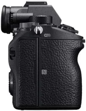 Miniatura 4 de Cámara sin espejo Sony a7R III: cámara digital de lente intercambiable de fotograma completo de alta resolución de 42.4MP con procesador de imagen