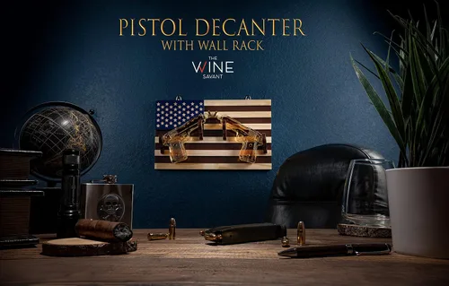 Miniatura 3 de The Wine Savant - Juego de 2 decantadores de whisky con pistola de 10.11 onzas líquidas en estante de pared con bandera estadounidense por The Wine