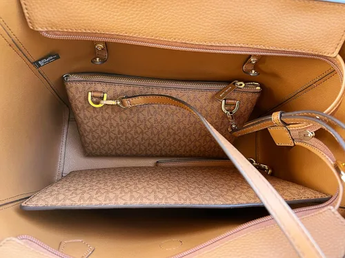 Miniatura 9 de Michael Kors Maisie MK Multi - Bolso de mano grande de piel con guijarros 3 en 1
