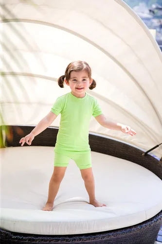 Miniatura 2 de VAENAIT BABY - Pijama de viscosa para niñas y niños pequeños, 2 piezas, camiseta y shorts, tela fresca, drapeada y suave para verano