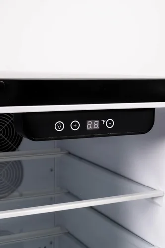 Miniatura 12 de Frigidaire Refrigerador incorporado de 3 pies cúbicos de capacidad, debajo del mostrador, sin escarcha, acero inoxidable