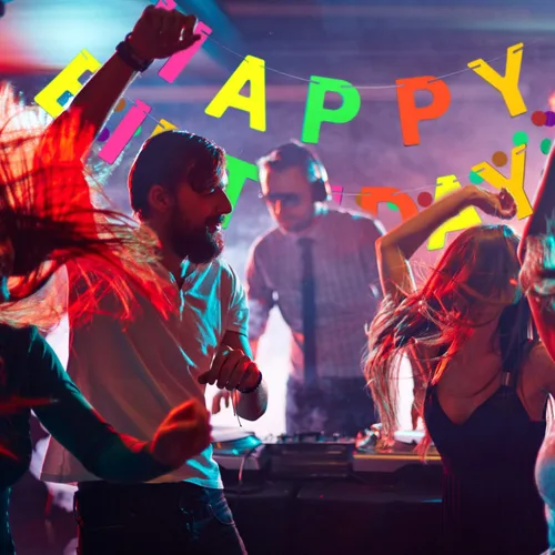 Miniatura 7 de Cartel de neón de feliz cumpleaños, cartel de cumpleaños que brilla en la oscuridad, letrero de neón de arco iris, suministros de fiesta