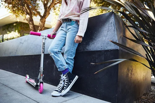Miniatura 8 de Razor A Patinete para niños - Ligero, plegable, marco de aluminio y manillar ajustable Azul