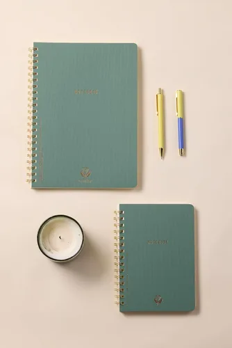 Miniatura 2 de DesignWorks Ink Cuaderno de papel texturizado de doble alambre, planificador diario y diario de escritura de tapa suave, 160 páginas perforadas a