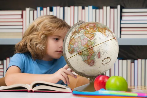 Miniatura 6 de Replogle Globos Franklin World Globe, océano antiguo, 12 pulgadas de diámetro, relieve elevado (relieve tridimensional para cordilleras). Este globo