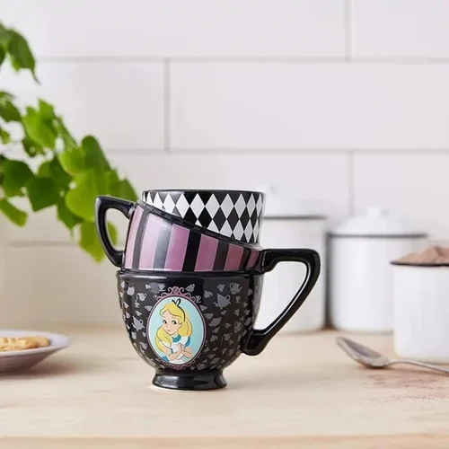 Miniatura 7 de Silver Buffalo Disney Alicia en el país de las maravillas Taza de té apiladas de cerámica esculpida en 3D, 20 onzas (591.4 ml)