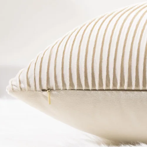 Miniatura 2 de YCOLL Juego de 2 fundas de almohada beige de 18 x 18 pulgadas, patrón de rayas de terciopelo, almohadas suaves para decoración del hogar, fundas