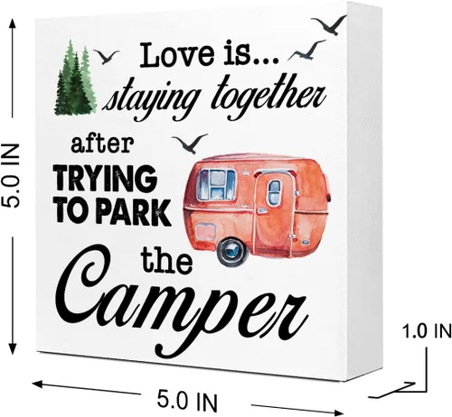 Miniatura 2 de Cartel divertido de camping – Cartel de madera con texto en inglés «Love Is Staying Together After Trying to Park the Camper», decoración