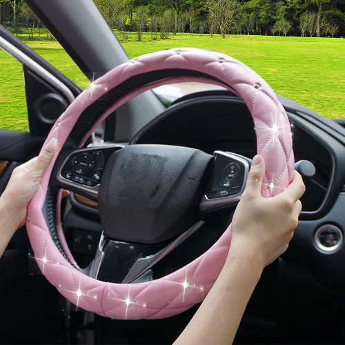 Miniatura 7 de YOGURTCK Linda funda antideslizante para volante de cuero rosa suave con diamantes y cristales brillantes, universal de 15 pulgadas para mujeres