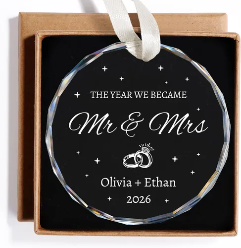 Miniatura 21 de Adorno personalizado para casados de primera Navidad 2026, regalos de compromiso para parejas, adorno de boda personalizado para recién casados